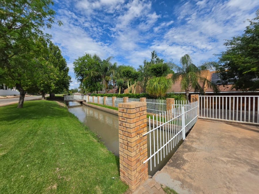 3 Bedroom Property for Sale in Keidebees Northern Cape